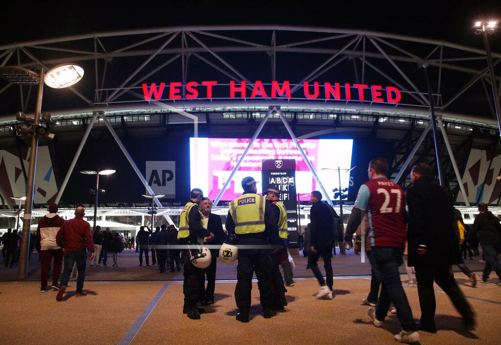 West Ham United v Chelsea - EFL Cup - Round of 16 - London Stadium West Ham United v Chelsea - EFL Cup - Round of 16 - London Stadium
