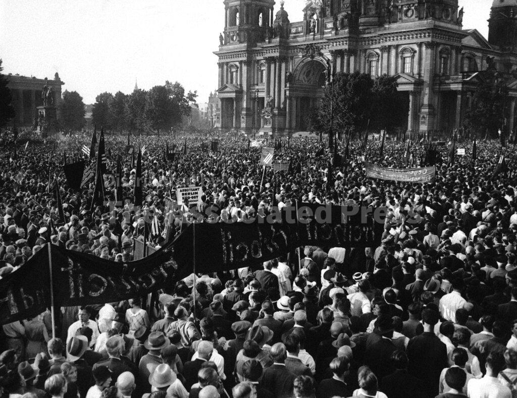 Ww2 German Riot Germany Demonstrations Anti-Nazi 1932 | Buy Photos | AP Images | DetailView