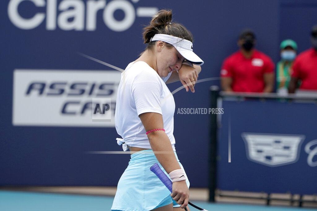 Lynne Sladky Bianca Andreescu of Canada walks off the court as she retired during her finals match against Ashleigh Barty of Australia at the Miami Open tennis tournament, Saturday, April 3, 2021, in Miami Gardens, Fla. Barty won 6-3, 4-0, as Andreescu retired due to injury. (AP Photo/Lynne Sladky)