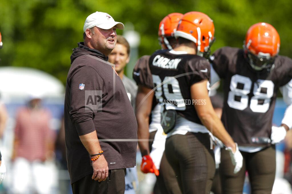 Michael Conroy Cleveland Browns head coach Freddie Kitchens watches during practice with the at the NFL team's football training camp in Westfield, Ind., Thursday, Aug. 15, 2019. The Browns held a joint practice with the Indianapolis Colts. (AP Photo/Michael Conroy)