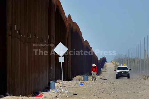 US closes border crossing to vehicles and limits traffi... - Vimarsana News
