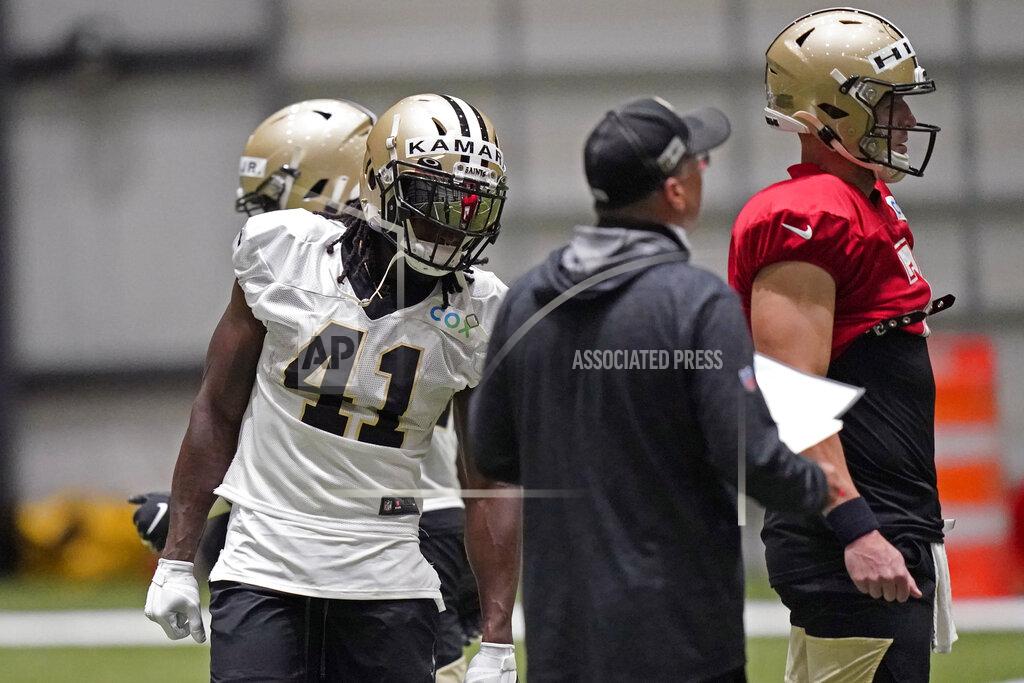 Gerald Herbert New Orleans Saints running back Alvin Kamara (41) talks to offensive coordinator Pete Carmichael during practice at their NFL football training facility in Metairie, La., Wednesday, Sept. 2, 2020. (AP Photo/Gerald Herbert, Pool)