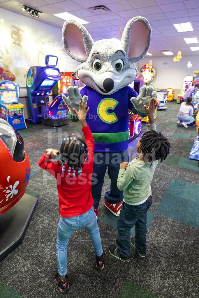 Chuck E. Cheese Charleston, SC Signature Grand Reopening Buy Photos