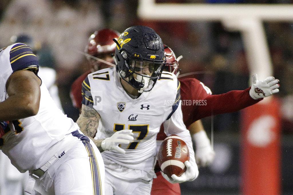 Young Kwak California wide receiver Vic Wharton III (17) runs with the ball during the second half of an NCAA college football game in Pullman, Wash., Saturday, Nov. 3, 2018. Washington State won 19-13. (AP Photo/Young Kwak)