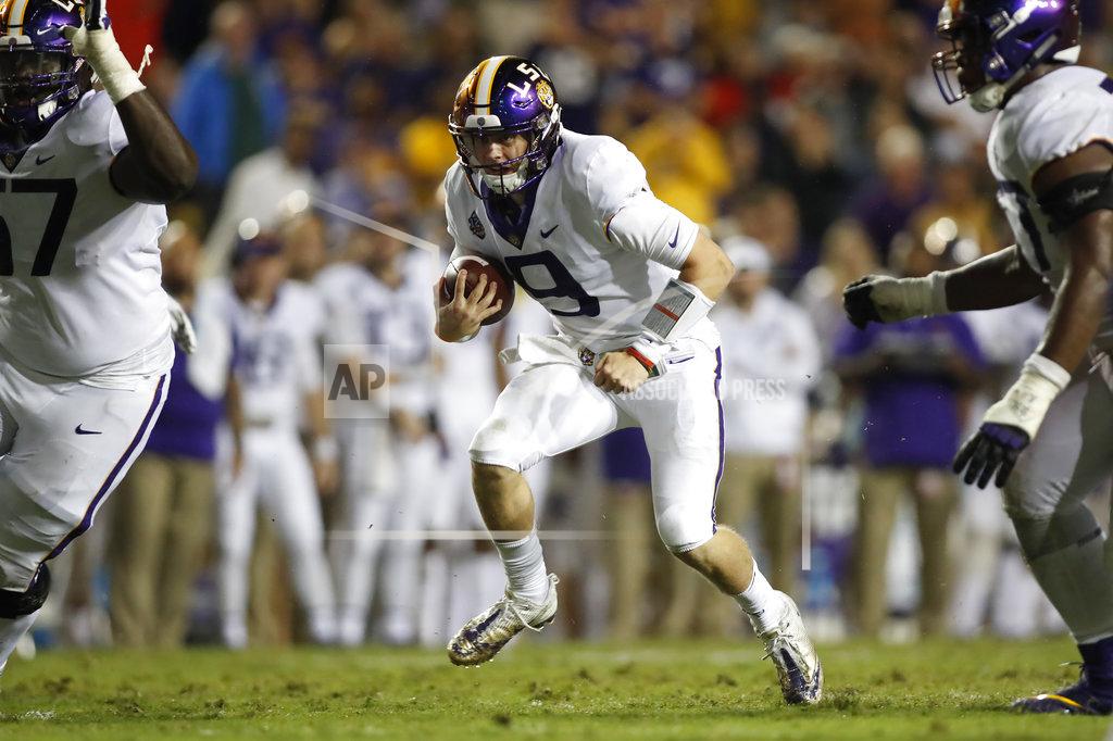 Tyler Kaufman LSU quarterback Joe Burrow (9) runs the ball during an NCAA college football game against Mississippi State in Baton Rouge, La., Saturday, Oct. 20, 2018. LSU won 19-3. (AP Photo/Tyler Kaufman)