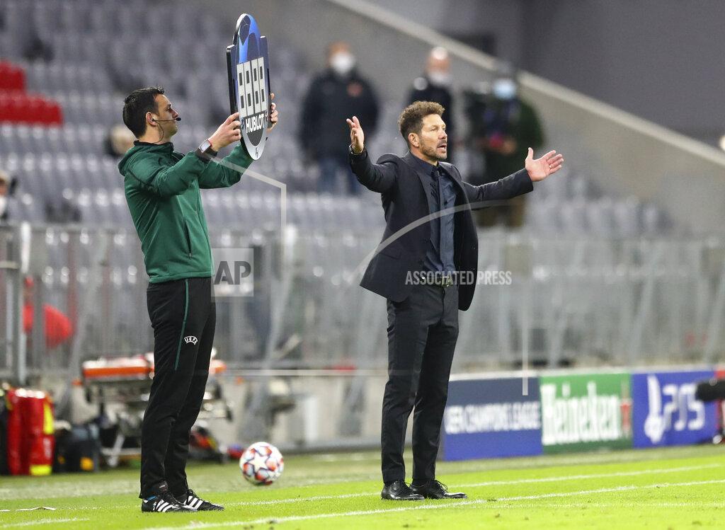 Matthias Schrader Atletico Madrid's head coach Diego Simone reacts during the Champions League Group A soccer match between Bayern Munich and Atletico Madrid at the Allianz Arena in Munich, Germany, Wednesday, Oct. 21, 2020. (AP Photo/Matthias Schrader,Pool)