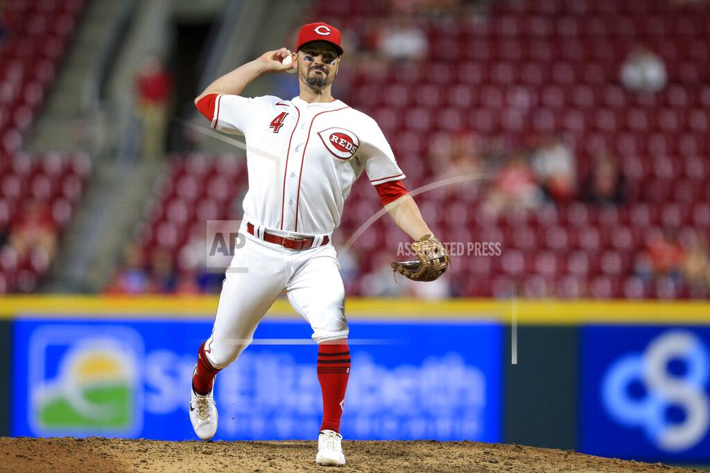 Aaron Doster Cincinnati Reds' Mark Reynolds throws during the ninth inning of a baseball game against the Chicago Cubs in Cincinnati, Tuesday, May 24, 2022. The Cubs won 11-4. (AP Photo/Aaron Doster)