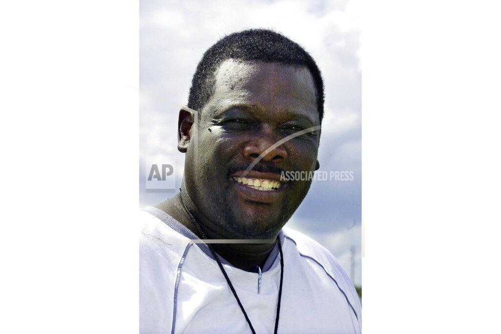 David Kadlubowski This is an Aug. 23, 2002, photo showing David Lewis. Lewis, a key member of the Tampa Bay Buccaneers’ 1979 team that reached the NFC title game, has died. He was 65. Lewis died Tuesday, July 14, 2020, in Tampa. The cause was not immediately known, but he had struggled with health issues in recent years, according to Southern California, where he played in college. (David Kadlubowski/Tampa Bay Times via AP)