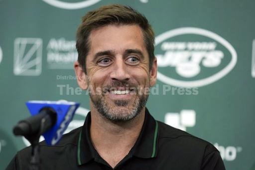 Aaron Rodgers is set to speak at a psychedelics confere... - Vimarsana News