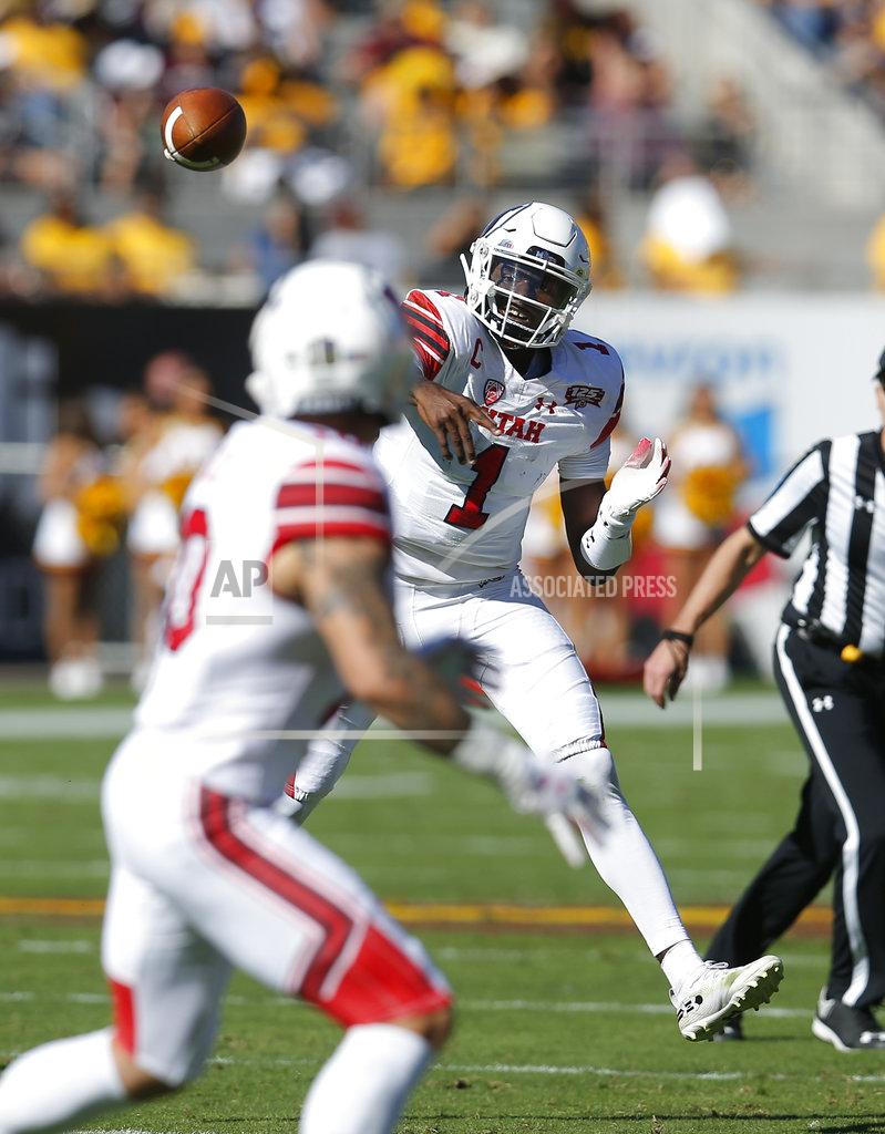 Rick Scuteri Utah quarterback Tyler Huntley (1) throws to Jameson Field in the first half during an NCAA college football game against Arizona State, Saturday, Nov. 3, 2018, in Tempe, Ariz. (AP Photo/Rick Scuteri)