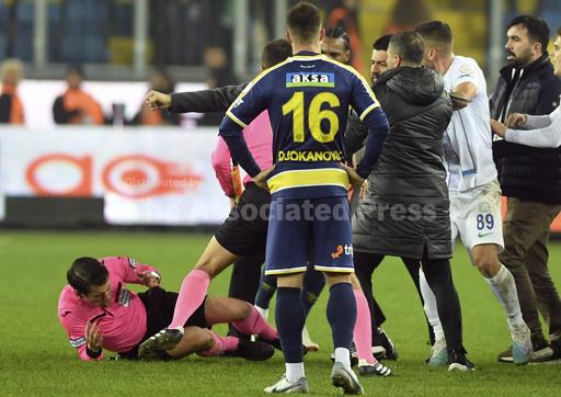 Turkey suspends all league games after club president p... - Vimarsana News