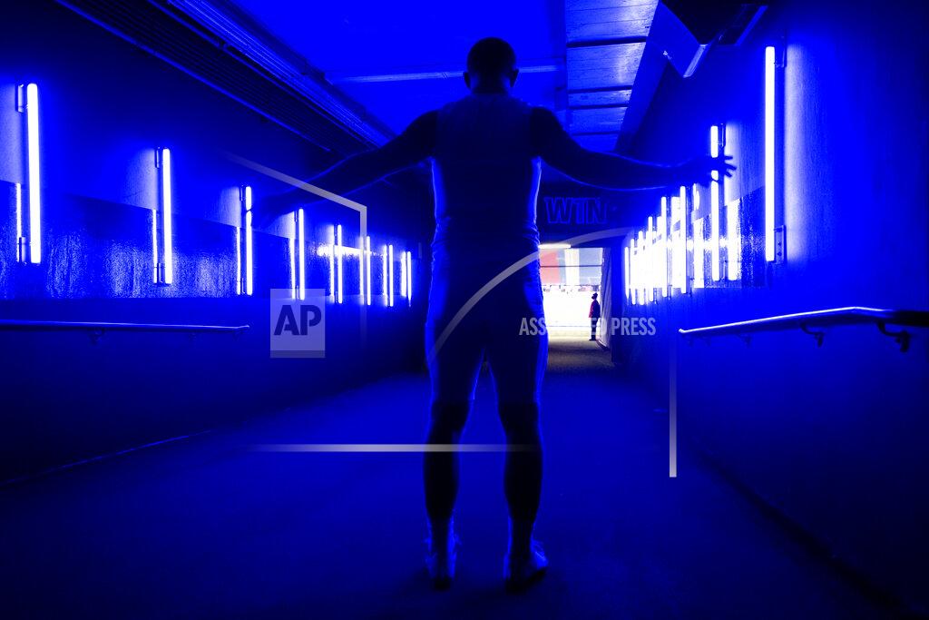 Jeffrey Mcwhorter SMU quarterback Shane Buechele warms up in the tunnel before an NCAA college football game against Cincinnati, Saturday, Oct. 24, 2020, in Dallas. (AP Photo/Jeffrey McWhorter)