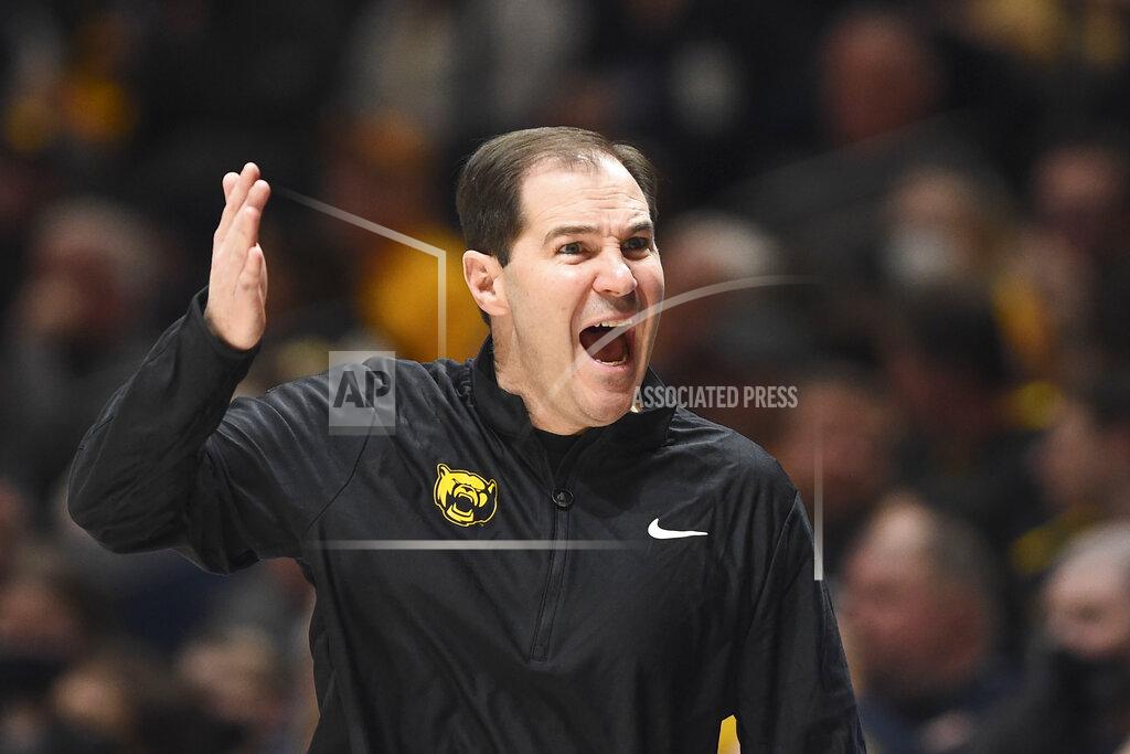 William Wotring Baylor head coach Dave Aranda reacts during the first half of an NCAA college basketball game against West Virginia in Morgantown, W.Va., Tuesday, Jan. 18, 2022. (William Wotring)