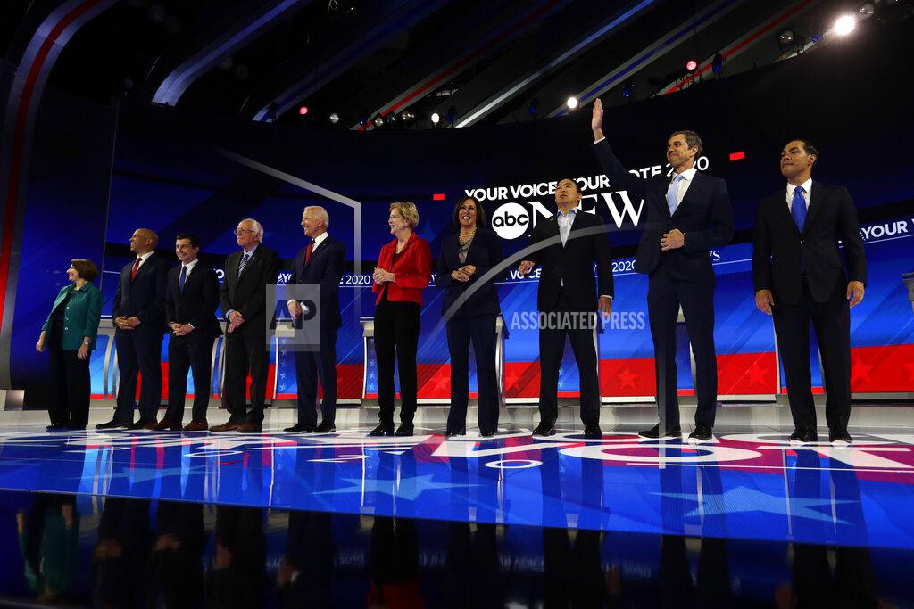 Amy Klobuchar, Cory Booker, Pete Buttigieg, Bernie Sanders, Joe Biden, Elizabeth Warren, Kamala Harris, Andrew Yang, Beto O'Rourke, Julian Castro Amy Klobuchar, Cory Booker, Pete Buttigieg, Bernie Sanders, Joe Biden, Elizabeth Warren, Kamala Harris, Andrew Yang, Beto O'Rourke, Julian Castro