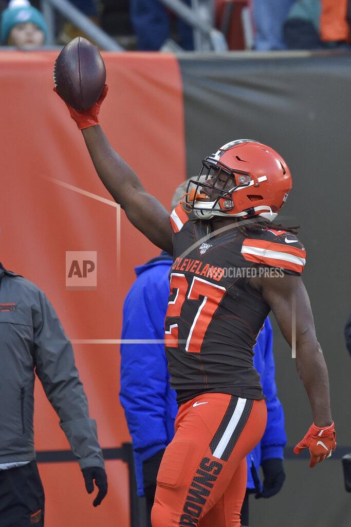 David Richard Cleveland Browns running back Kareem Hunt celebrates after a 6-yard touchdown during the first half of an NFL football game against the Miami Dolphins, Sunday, Nov. 24, 2019, in Cleveland. (AP Photo/David Richard)