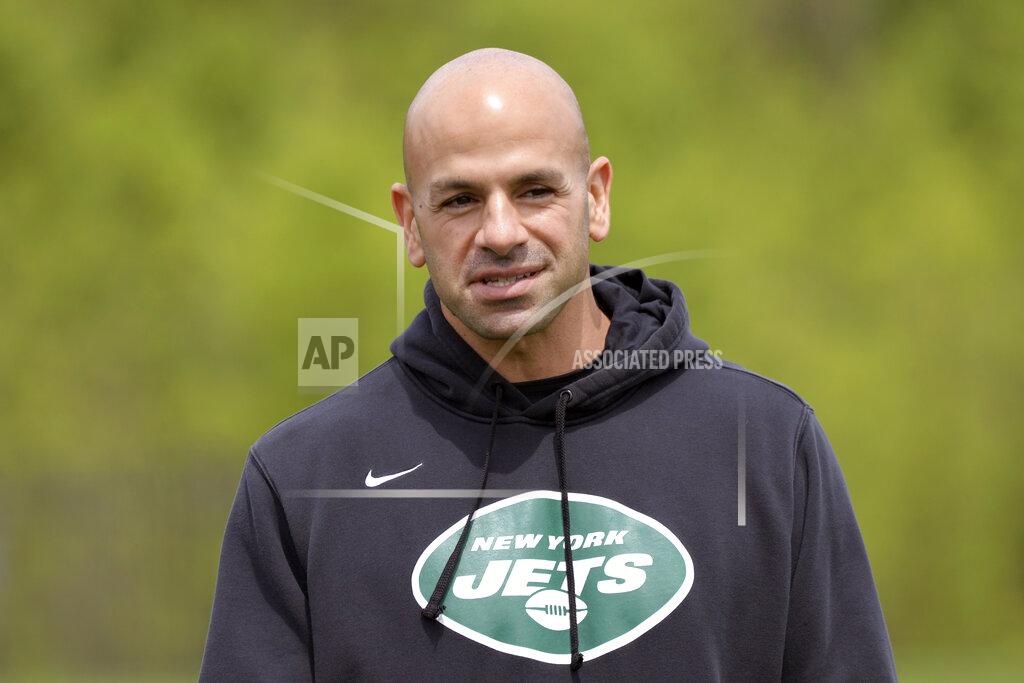 Bill Kostroun New York Jets coach Robert Saleh looks on during NFL football rookie camp, Friday, May 7, 2021, in Florham Park, N.J.(AP Photo/Bill Kostroun)