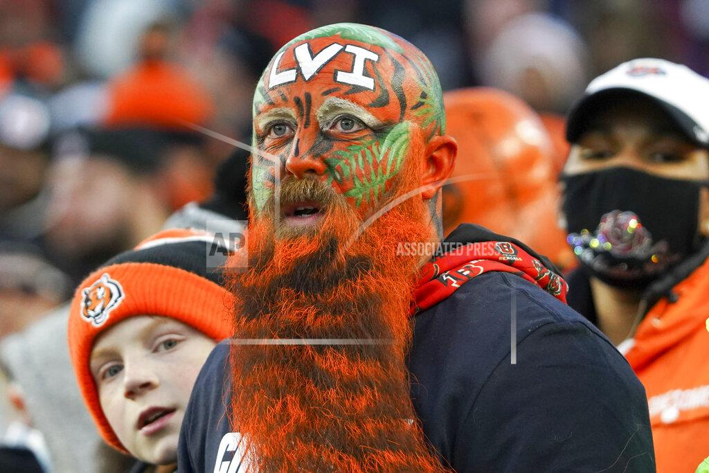 Jeff Dean Fans attend the Super Bowl LVI Opening Night Fan Rally, Monday, Feb. 7, 2022, in Cincinnati. (AP Photo/Jeff Dean)