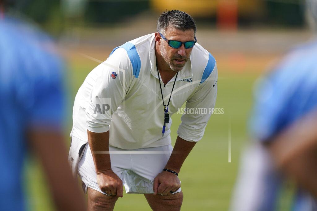 Mark Humphrey Tennessee Titans head coach Mike Vrabel watches as players run a drill at the NFL football team's practice facility Tuesday, June 7, 2022, in Nashville, Tenn. (AP Photo/Mark Humphrey)