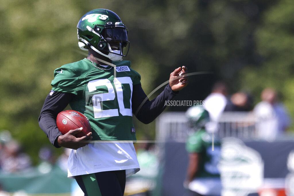 New York Jets safety Marcus Maye (20) during practice at the team's NFL football training facility, Saturday, July. 31, 2021, in Florham Park, N.J. (AP Photo/Rich Schultz)