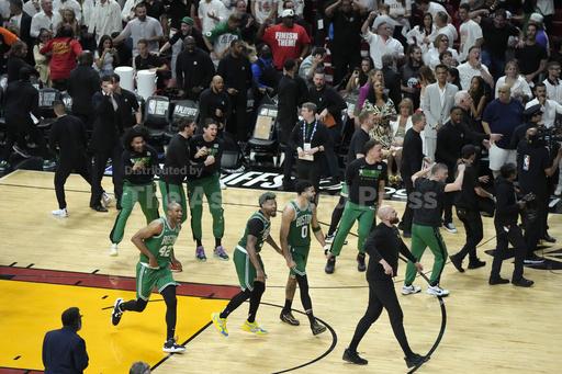 White's putback as time expires lifts Celtics past Heat... - Vimarsana News