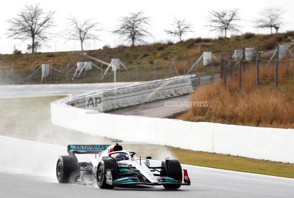Joan Monfort Mercedes driver Lewis Hamilton of Britain steers his car during a Formula One pre-season testing session at the Catalunya racetrack in Montmelo, just outside of Barcelona, Spain, Friday, Feb. 25, 2022. (AP Photo/Joan Monfort)
