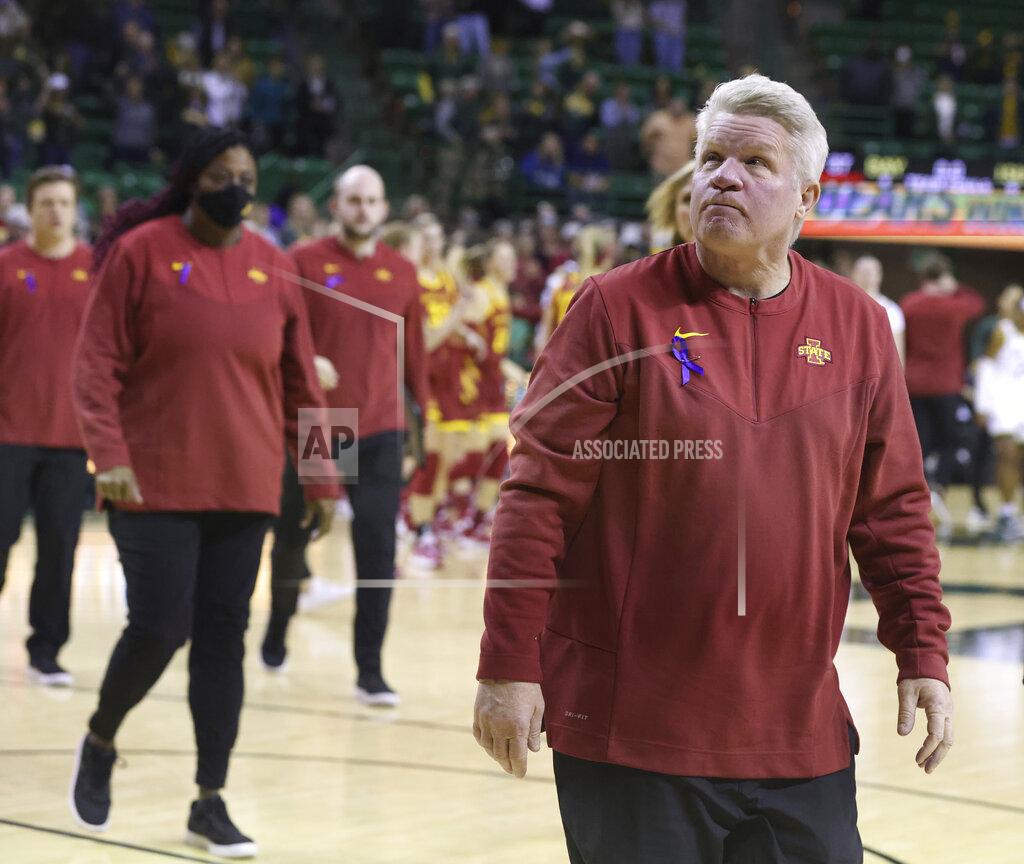 Rod Aydelotte Iowa State head coach Bill Fennelly looks up while walking off the court following an NCAA college basketball game against Baylor, Sunday, Jan. 23, 2022, in Waco, Texas. (Rod Aydelotte/Waco Tribune-Herald via AP)