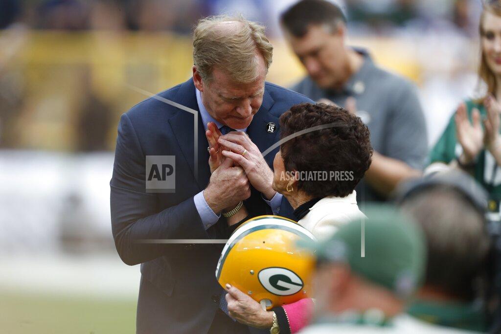 Matt Ludtke Cindy Starr, wife of former Green Bay Packers Bart Starr, talks to NFL Commissioner Roger Goodell during halftime of an NFL football game between the Green Bay Packers and the Minnesota Vikings Sunday, Sept. 15, 2019, in Green Bay, Wis. (AP Photo/Matt Ludtke)