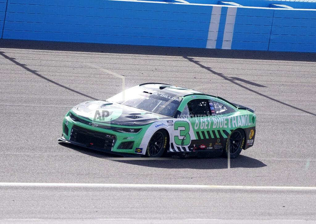 Darryl Webb Austin Dillon (3) goes into the dogleg turn during the halfway point of a NASCAR Cup Series auto race at Phoenix Raceway, Sunday, March 13, 2022, in Avondale, Ariz. (AP Photo/Darryl Webb)