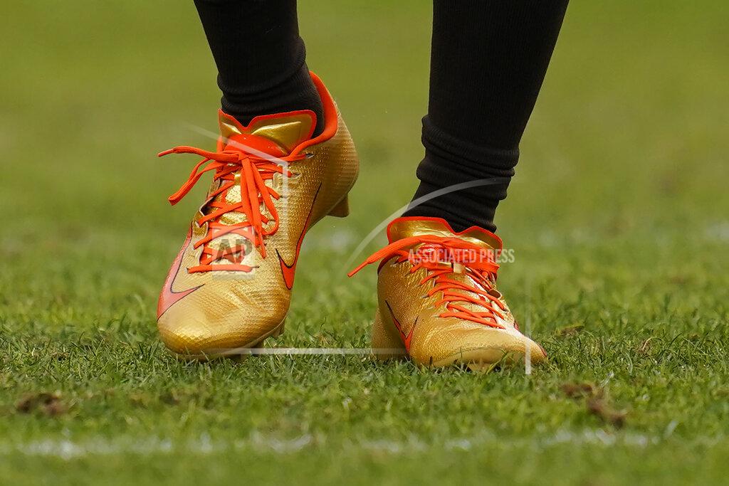 Jack Dempsey Cleveland Browns wide receiver Jarvis Landry wears a pair of custom cleats during the first half of NFL football game against the Denver Broncos, Sunday, Nov. 3, 2019, in Denver. The NFL made both Landry and Odell Beckham change their cleats at halftime. (AP Photo/Jack Dempsey)