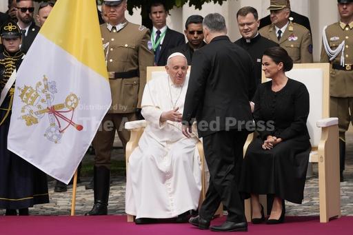 Amid Ukraine war, pope to give vision for Europe in Hun... - Vimarsana News