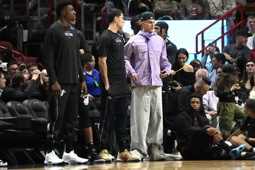 For some NBA players, an early season injury can doom postseason award chances - Vimarsana News