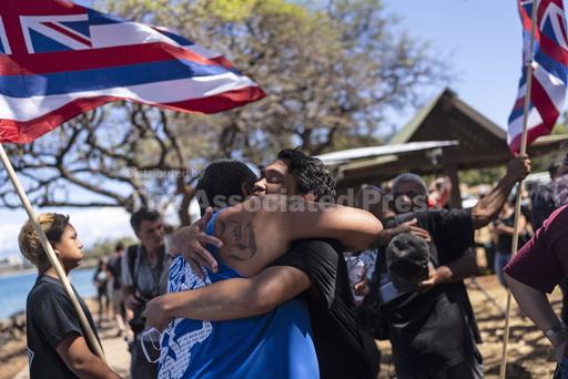 Maui town ravaged by fire will 'rise again,' Hawaii gov... - Vimarsana News