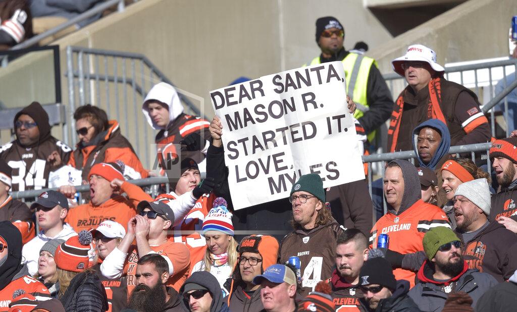 David Richard Cleveland Browns fans give their support to Cleveland Browns defensive end Myles Garrett during the first half of an NFL football game against the Miami Dolphins, Sunday, Nov. 24, 2019, in Cleveland. (AP Photo/David Richard)