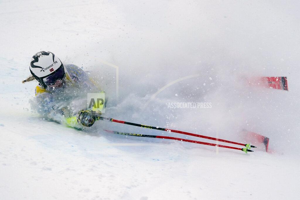Giovanni Auletta Norway's Thea Louise Stjernesund falls as she speeds down the course during an alpine ski, women's World Cup giant slalom in Courchevel, France, Saturday, Dec. 12, 2020. (AP Photo/Giovanni Auletta)