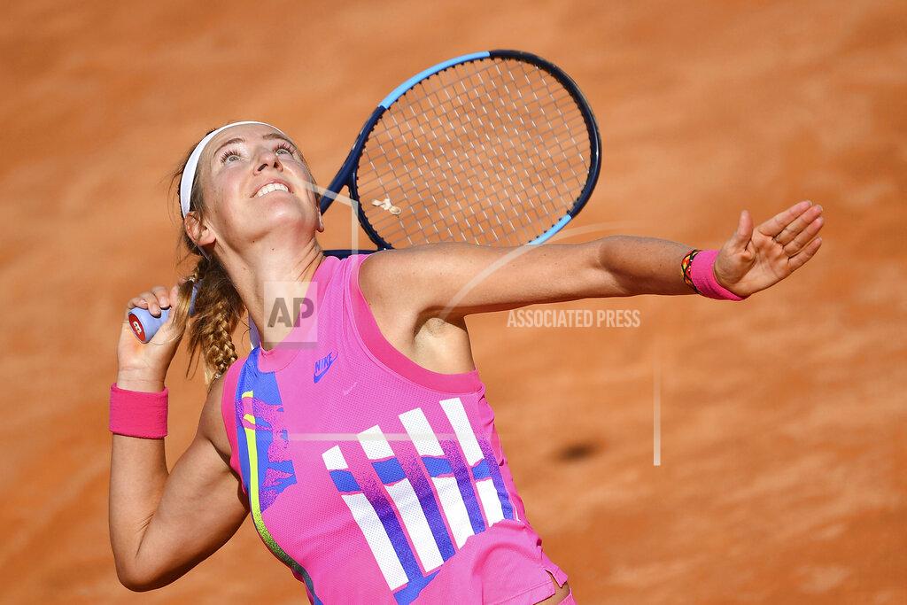 Alfredo Falcone Belarus' Viktoria Azarenka returns the ball to United States' Venus Williams during their match at the Italian Open tennis tournament in Rome, Wednesday, Sept. 16, 2020. (Alfredo Falcone/LaPresse via AP)