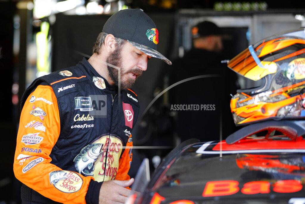 Hamlin and Gibbs group go to Martinsville as title favorites
