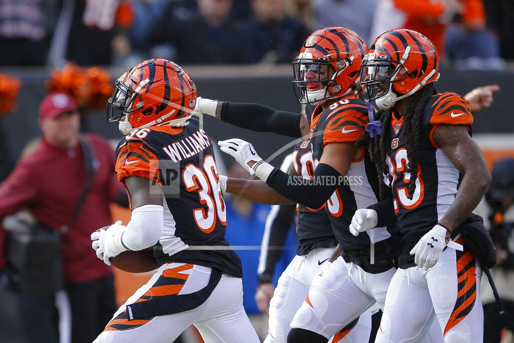 Gary Landers Cincinnati Bengals strong safety Shawn Williams (36) celebrates catching an interception during the first half an NFL football game against the Pittsburgh Steelers, Sunday, Nov. 24, 2019, in Cincinnati. (AP Photo/Gary Landers)
