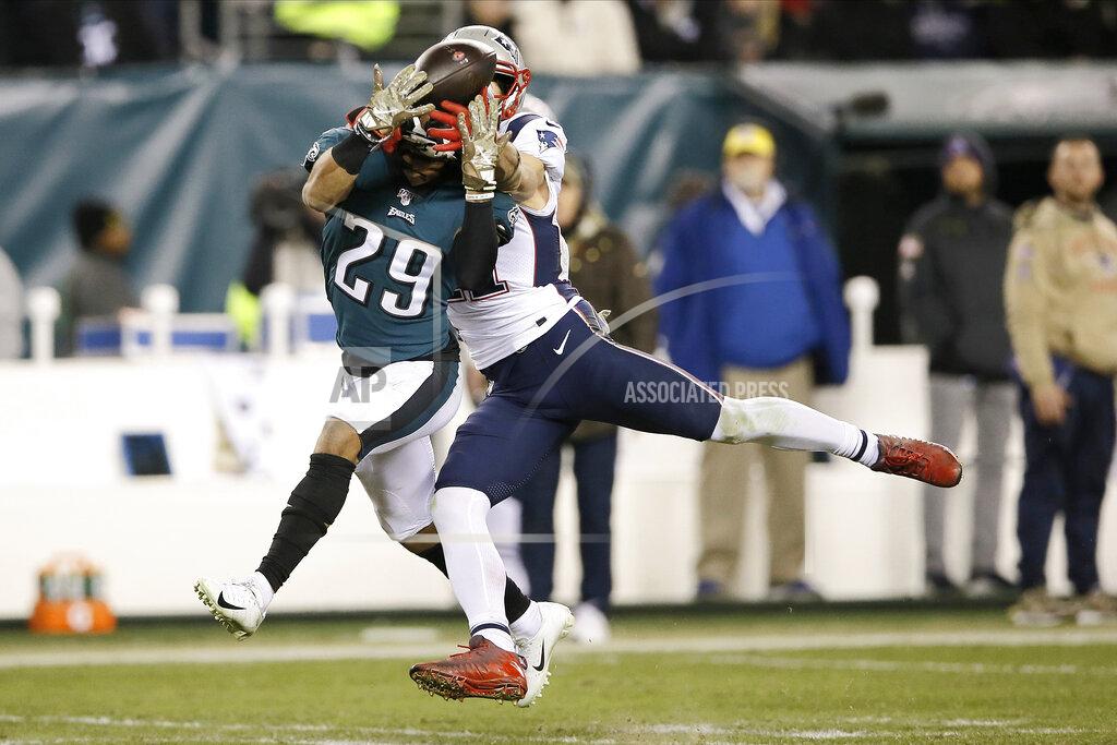 Michael Perez Philadelphia Eagles' Avonte Maddox (29) breaks up a pass intended for New England Patriots' Julian Edelman (11) during the second half of an NFL football game, Sunday, Nov. 17, 2019, in Philadelphia. (AP Photo/Michael Perez)