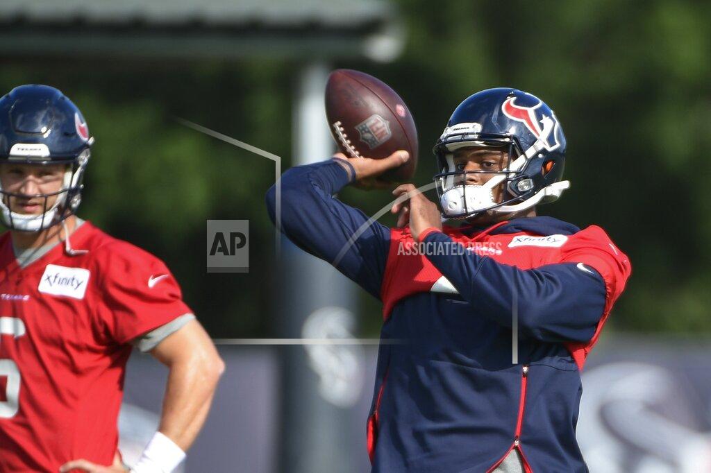 Justin Rex Texans quarterback Deshaun Watson (4) throws the ball during NFL football practice Saturday, July 31, 2021, in Houston. (AP Photo/Justin Rex)