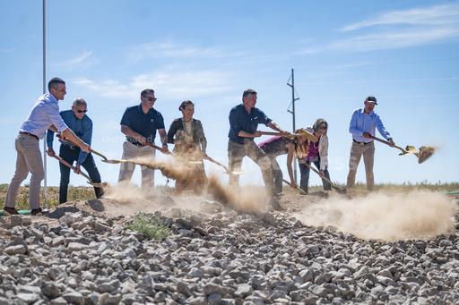 Powered by wind, this $10B transmission line will carry... - Vimarsana News