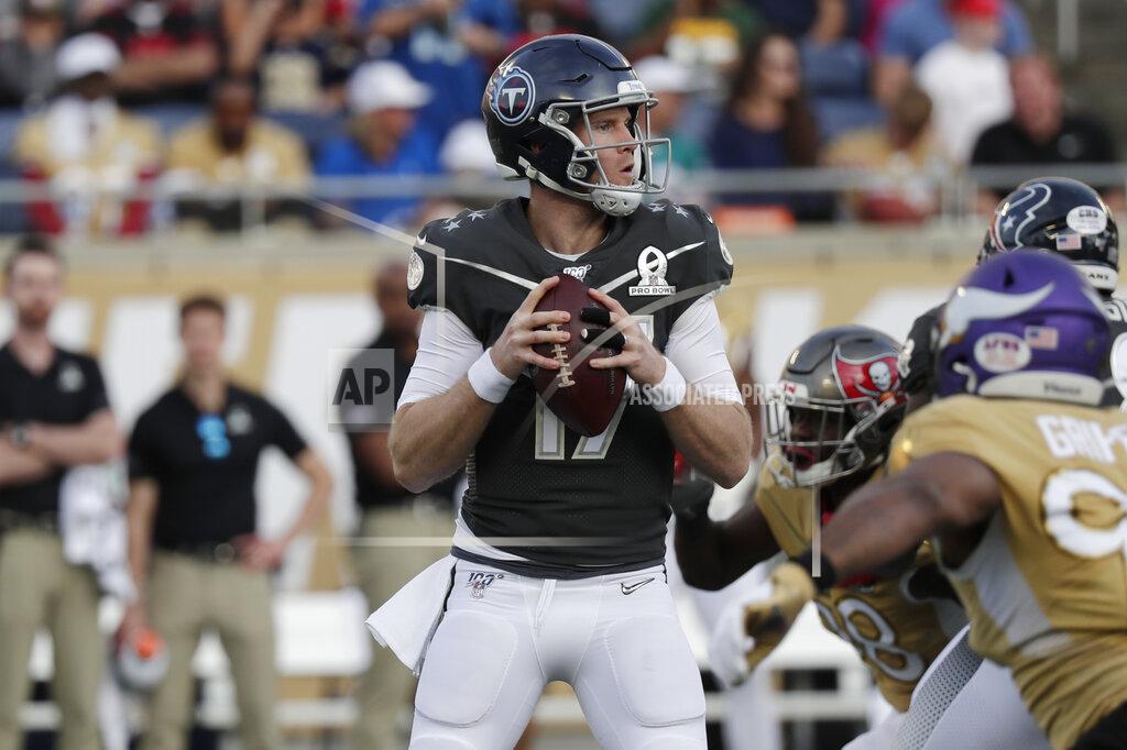 John Raoux AFC Ryan Tannehill, of the Tennessee Titans, (17) looks to pass, during the second half of the NFL Pro Bowl football game against the NFC, Sunday, Jan. 26, 2020, in Orlando, Fla. (AP Photo/John Raoux)