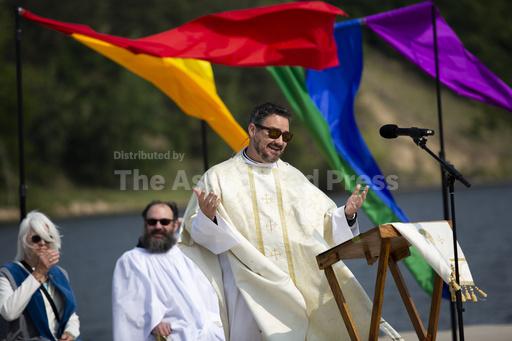Midwest small town's Pride festival attracts thousands... - Vimarsana News
