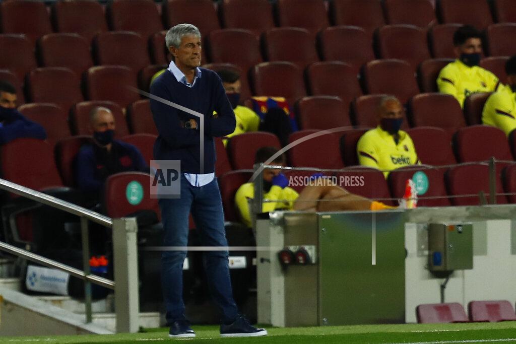 Joan Monfort Barcelona's head coach Quique Setien follows the match during the Spanish La Liga soccer match between FC Barcelona and Leganes at the Camp Nou stadium in Barcelona, Spain, Tuesday, June 16, 2020. (AP Photo/Joan Montfort)