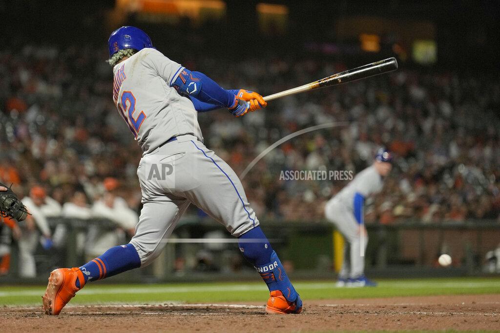 Tony Avelar New York Mets' Francisco Lindor hits a three-run triple against the San Francisco Giants during the eighth inning of a baseball game in San Francisco, Tuesday, May 24, 2022. (AP Photo/Tony Avelar)