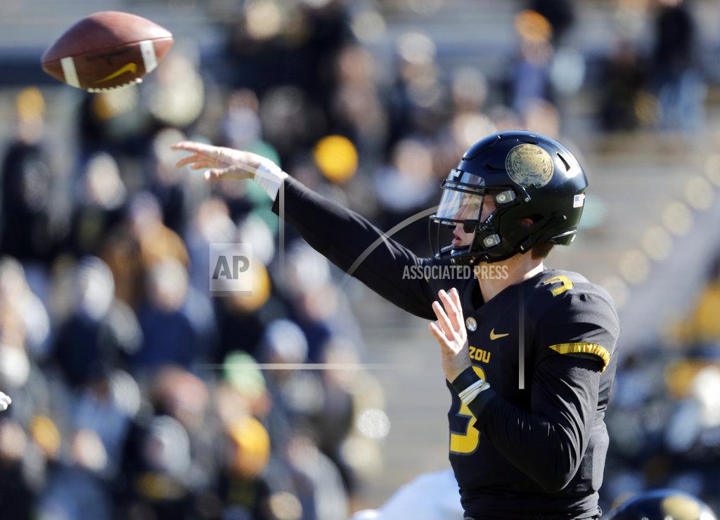 Jeff Roberson Missouri quarterback Drew Lock throws during the first half of an NCAA college football game against Vanderbilt, Saturday, Nov. 10, 2018, in Columbia, Mo. (AP Photo/Jeff Roberson)