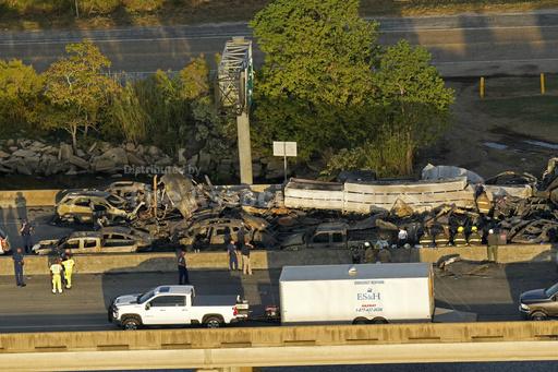 Crews clear wreckage after 'superfog' near New Orleans... - Vimarsana News