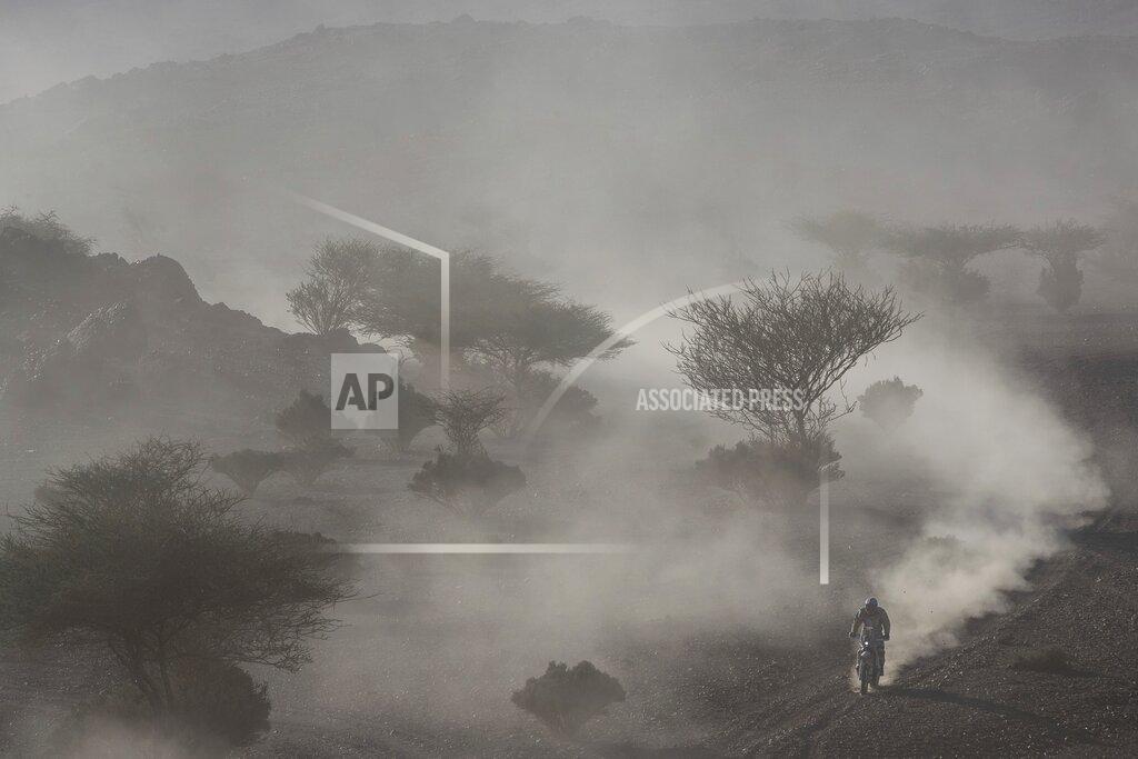 Bernat Armangue A motorbike rider races during stage two of the Dakar Rally, between Al Wajh and Neom, Saudi Arabia, Monday, Jan. 6, 2020. (AP Photo/Bernat Armangue)
