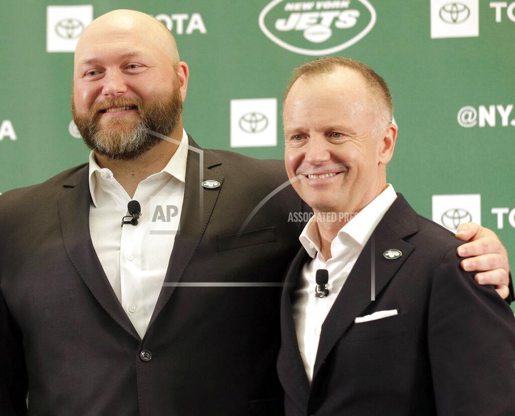 Search for new coach begins for Jets, with Douglas in charge