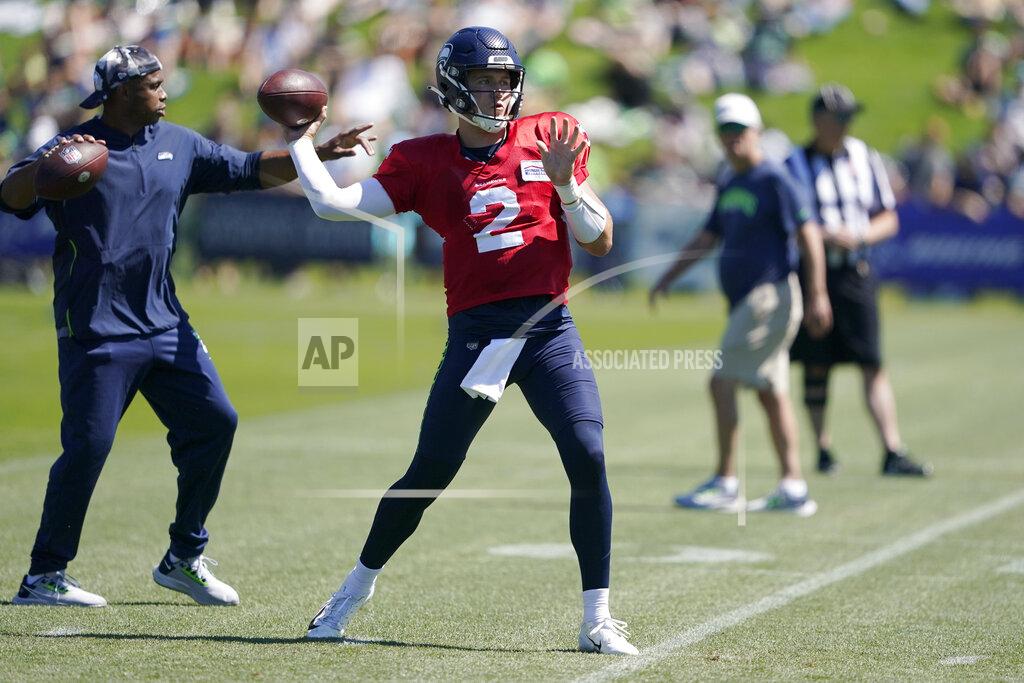Ted S. Warren Seattle Seahawks quarterback Drew Lock passes during NFL football practice Wednesday, Aug. 3, 2022, in Renton, Wash. (AP Photo/Ted S. Warren)