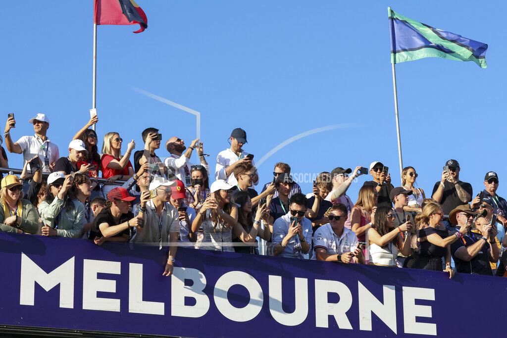Asanka Brendon Ratnayake Spectators watch the Australian Formula One Grand Prix in Melbourne, Australia, Sunday, April 10, 2022. (AP Photo/Asanka Brendon Ratnayake)